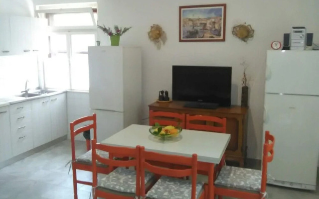Villa Marijeta - 20 m From sea - H