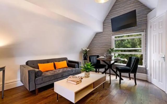 Host Apartments Kensington Quarters III