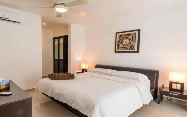 Poolside tranquil apartment in Playa del Carmen