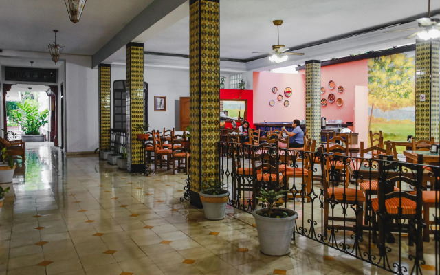 Hotel Colon