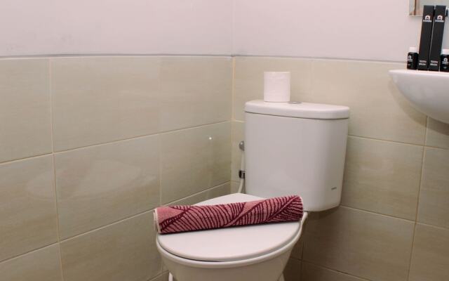 Stunning And Comfy Studio Apartment Transpark Juanda