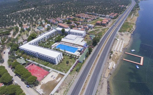 Bonjo Club Resort