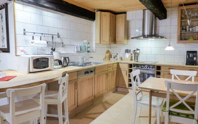 Hadassa Apartments Saba / Jona