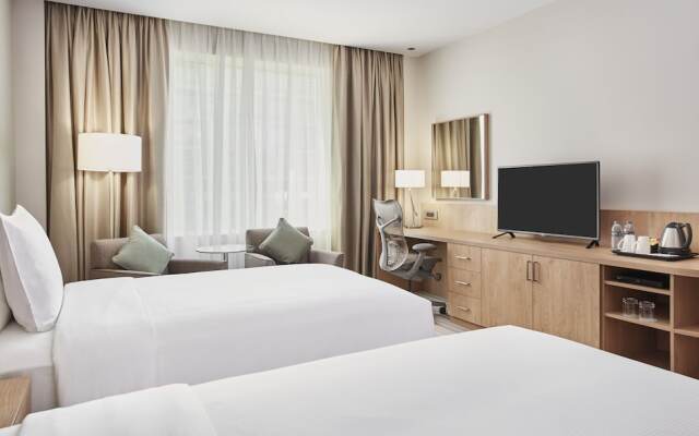 Hilton Garden Inn Dubai, Mall Avenue