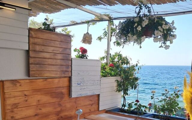 Simirna Sahil Otel