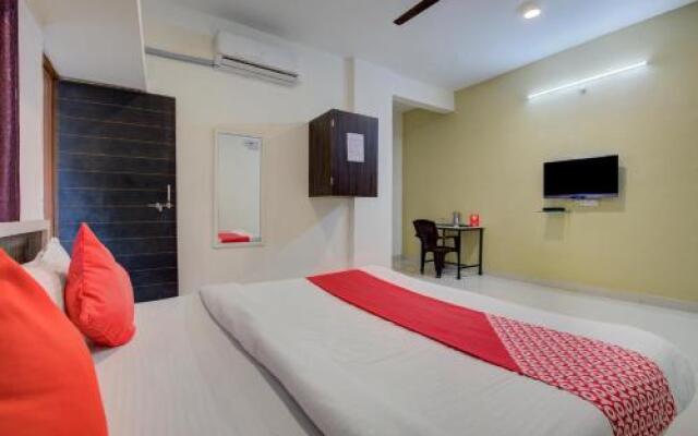 OYO 14747 Hotel Prathik