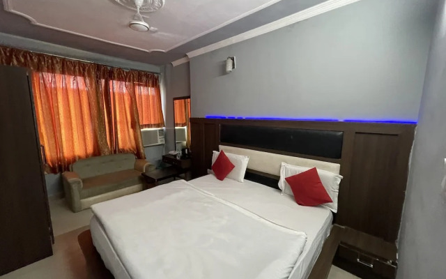 Hotel Himgiri
