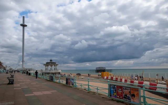 Fred's Flat With Sea View