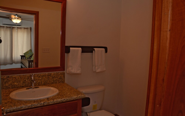 Casas de la Caye Villas