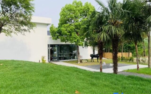 Zhuoyue Health Hot Spring Homestay