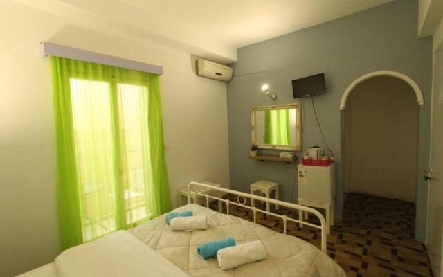 Avra Budget Beach Hotel