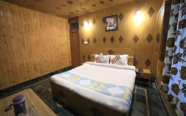 OYO 16368 Home Apple View Premium Studio Shanag