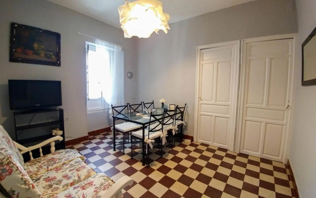 Apartamento Plaza de Doña Elvira 8