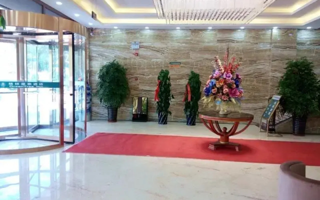 GreenTree Inn West Prefecture Golmud Pedestrian Street Business Hotel