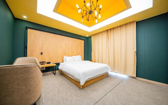 Louis Boutique Hotel