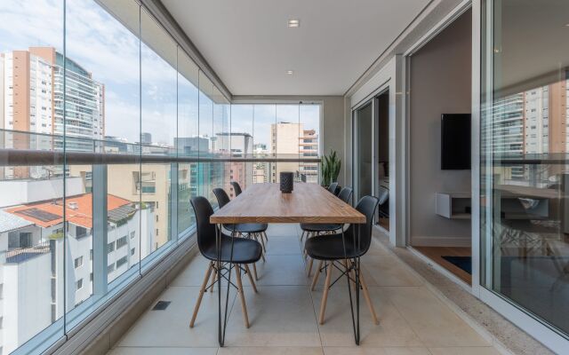 Apartamento estiloso com varanda| Vila Olímpia