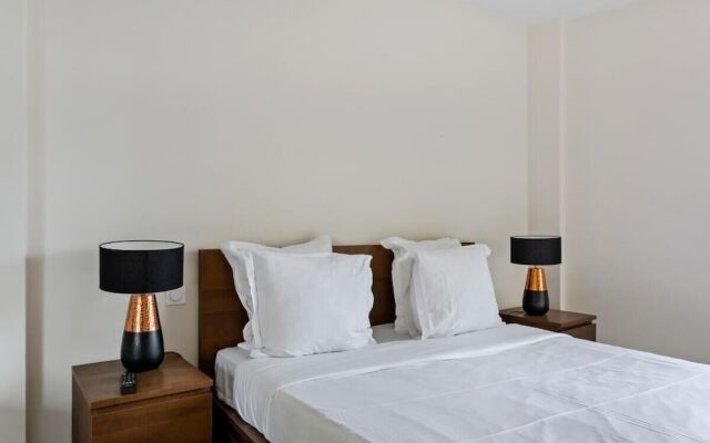 Modern Cosy 1-Bed Apartment Sleeps 6, in Paris