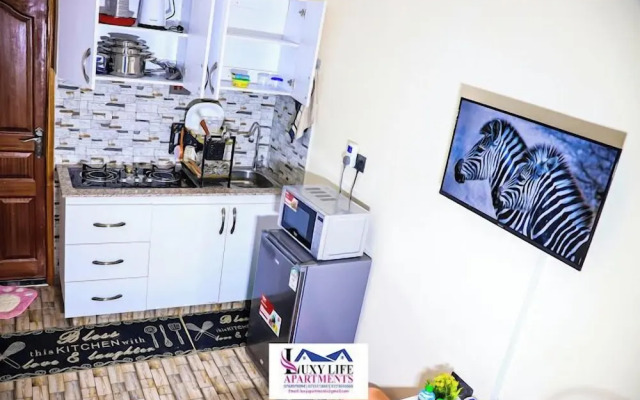Lux Suites Luxylife Studios Kenol