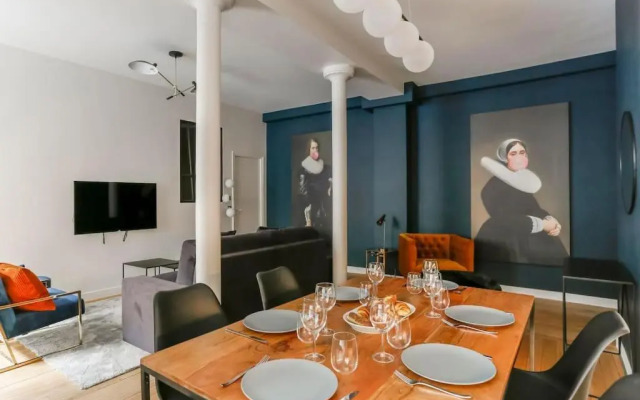 Louvre / Palais Royal Luxury Three Bedroom Duplex