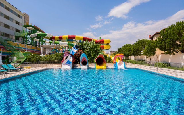 Crystal Waterworld Resort & Spa - All Inclusive