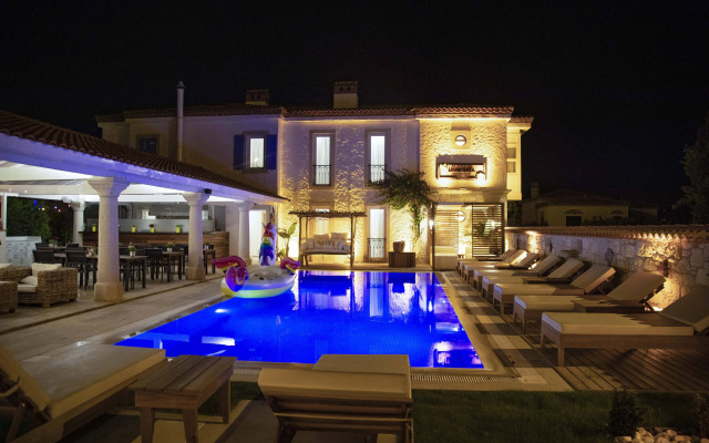 Alacati Limonaia Hotel