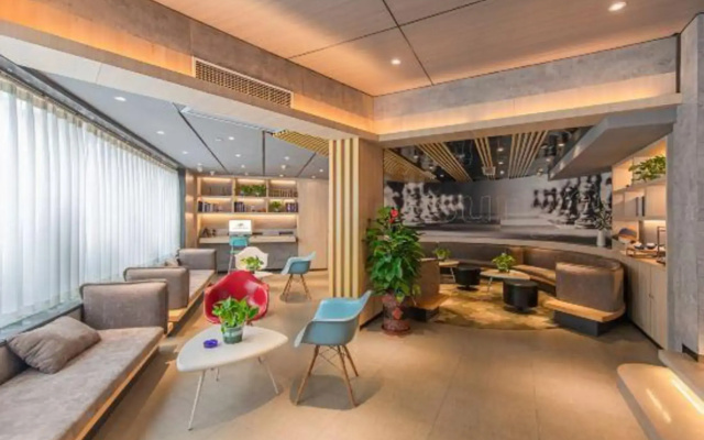 ibis Guilin Railway Station hotel