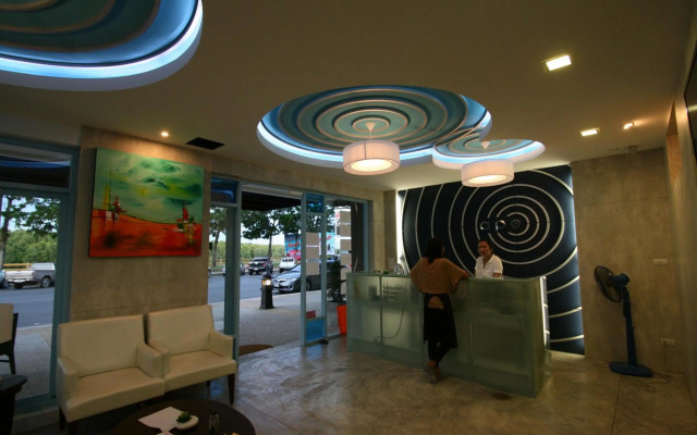 Apo Hotel