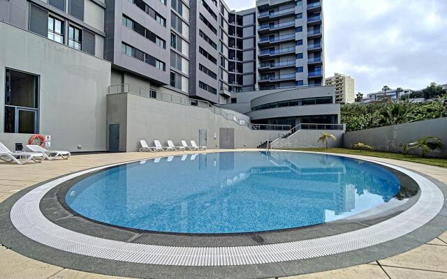 Terrace Apartment in Funchal