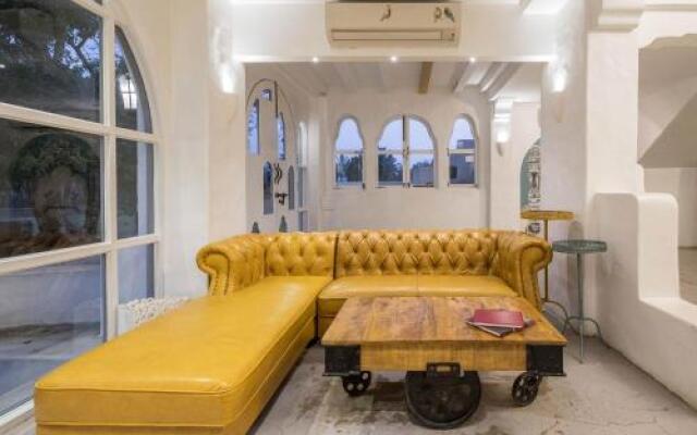 SaffronStays Casa Blanca