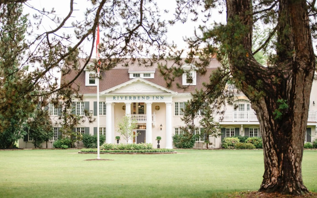 Riverbend Inn and Vineyard