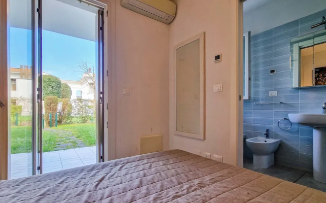 Lovely Apartment With two Fenced Garden