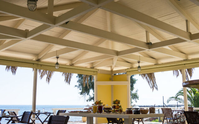 Albouro Seafront Apartments