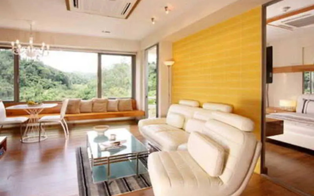 The Green Golf Residence Condominium