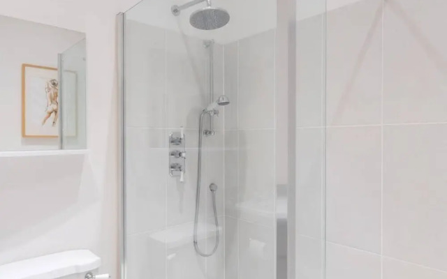Fulham 4-bed House & Garden Near Tube