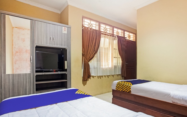 SPOT ON 3858 Elsana Transit Hotel