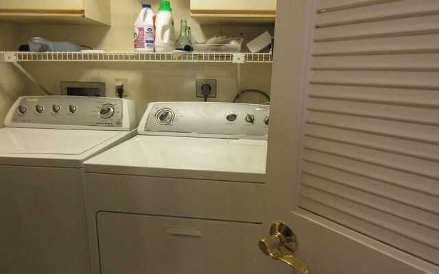 Creciente 413N by RedAwning