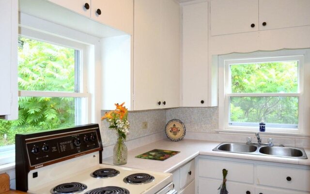 Still Point Lodge & Cottages