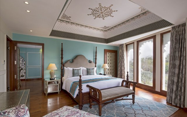 Radisson Blu Udaipur Palace Resort & Spa
