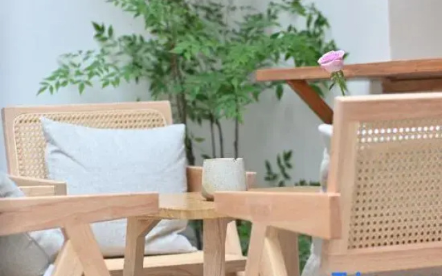 Nowhere Homestay
