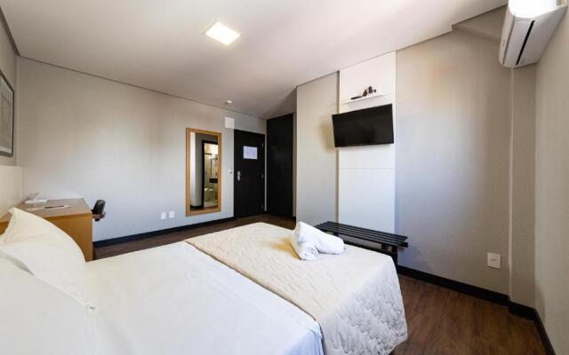 Hotel Lunes