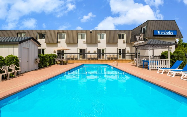 Days Inn by Wyndham Hutchinson