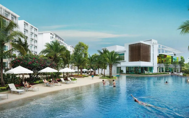 都市公园河边酒店