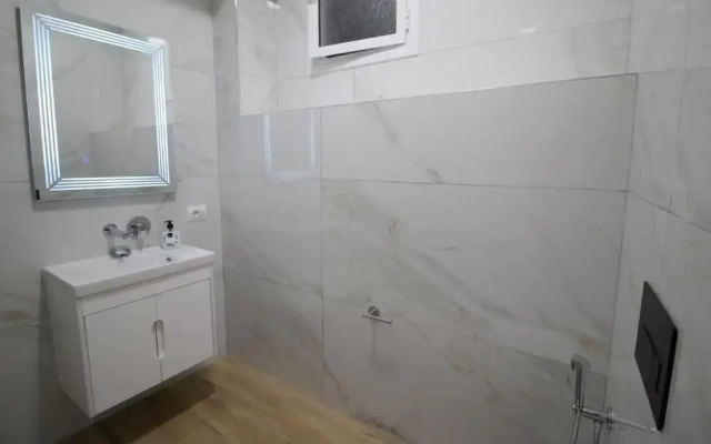 Alis Apartments