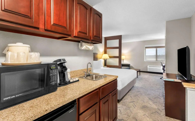 Best Western Oswego Hotel