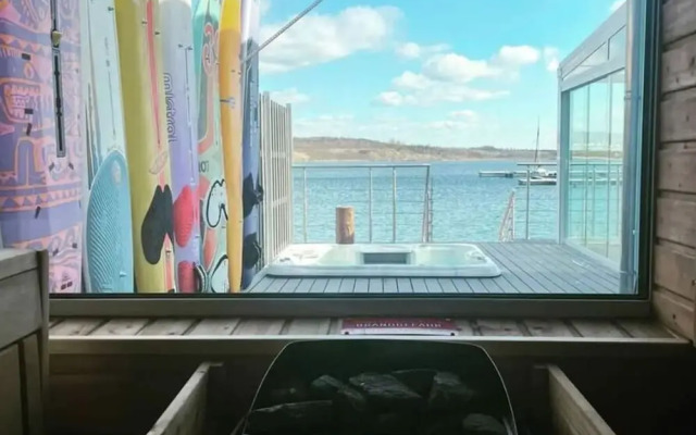 Holiday Home Pippa Comfortable Holiday Residence