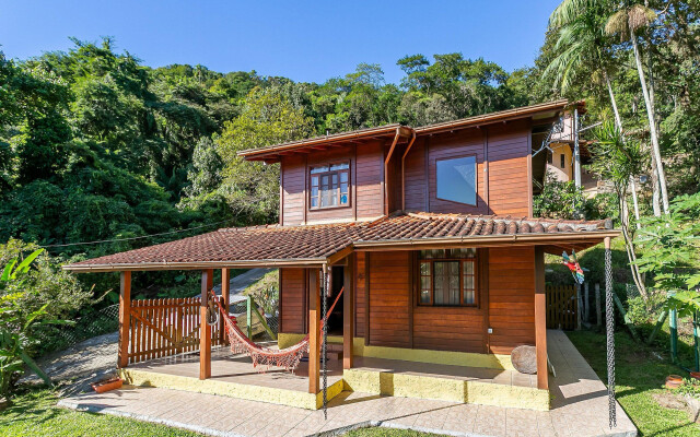 Chalé aconchegante em meio à natureza SBC517