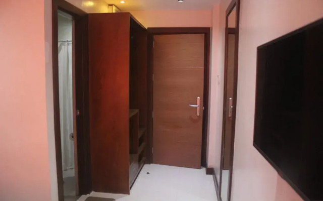 OYO 125 West Makati Hotel