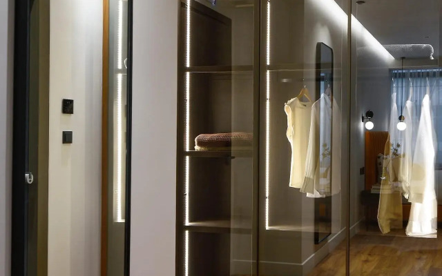 Teight Hotel