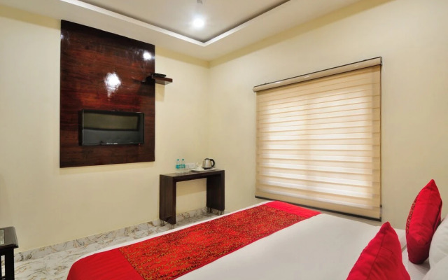 Hotel Grand Uddhav