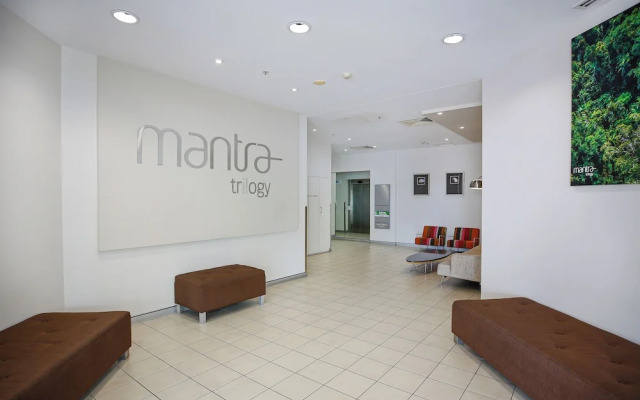 Studio in the City with pool and BBQ